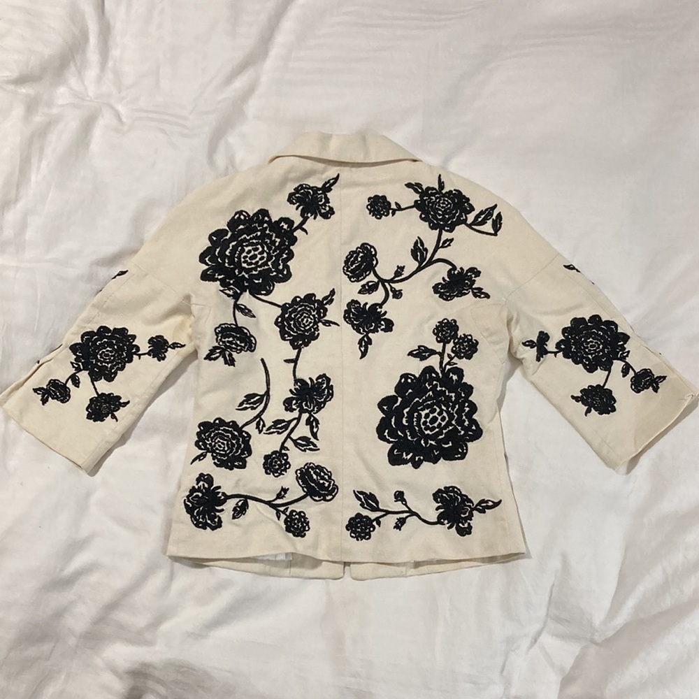 Gorgeous embroidered blazer - Picture 2 of 11